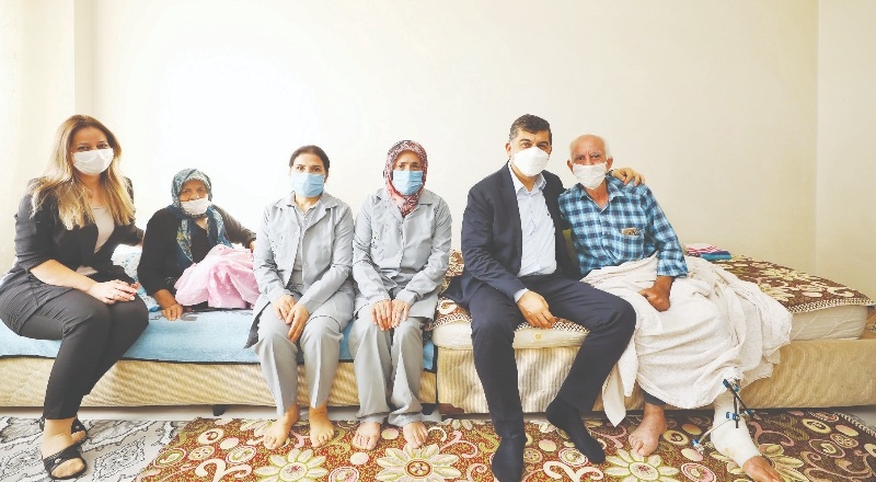 Akşam çiftine sürpriz ziyaret