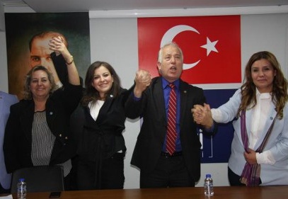 Akşenir'in partisinde iki kadın aday adayı