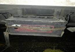 Akü hırsızı suçüstü yakalandı