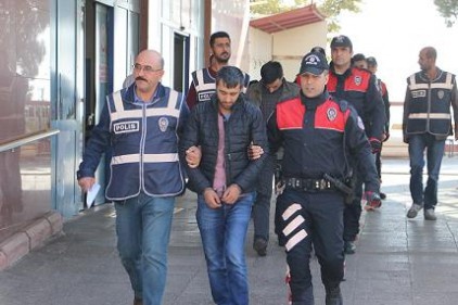 Akü hırsızları kamerada 