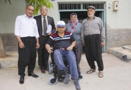 Akülü tekerlekli sandalye sözünü yerine getirdi