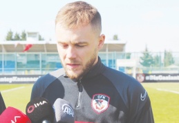 Alexandru Maxim: “Beşiktaş maçından 3 puan alabileceğimizi düşünüyorum”