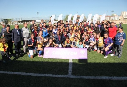 Alg Spor ve Hakkarigücü birinci lige yükseldi 