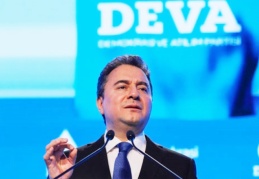 Ali Babacan: Bütün yerkürenin kadınların aklına ihtiyacı olduğuna inanıyorum