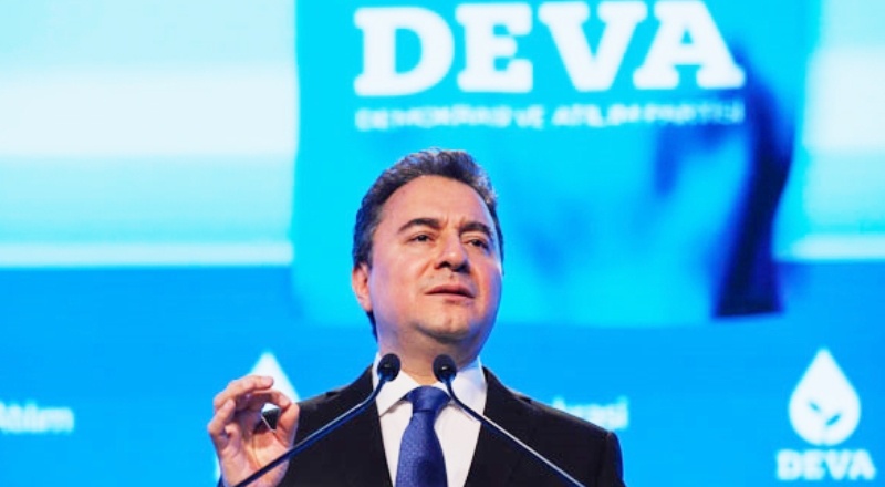 Ali Babacan: Bütün yerkürenin kadınların aklına ihtiyacı olduğuna inanıyorum