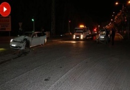 Alkollü sürücü kırmızı ışıkta bekleyen araca arkadan çarptı: 2 yaralı
