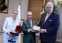 Almanya Büyükelçisi Erdmann GAÜN’deydi 