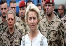Almanya Savunma Bakanı Ursula von der Leyen İncirlik’I ziyaret etti