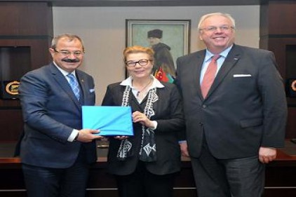 &#8220;Almanya&#8217;daki yatırımcıların Gaziantep özeline odaklanması lazım&#8221;