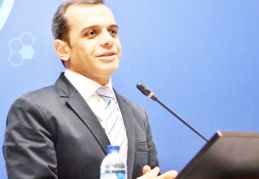 Alpay Azap Bilim Kurulu'ndan ‘fiilen’ ayrıldı