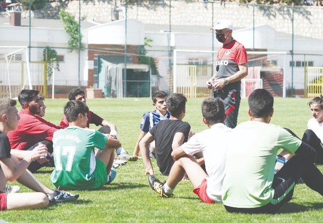 Alt yapı seçmelerinde 600’e yakın futbolcu adayı yarışacak