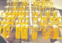 Altın son 3 ayın seviyesine tekrar geriledi