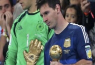 Altın top Lionel Messi'nin
