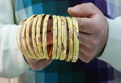 Altında düşüş sürüyor