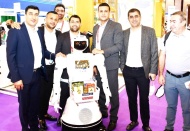 Altunkaya'nın markalarını yapay zekalı robot tanıttı