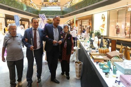 Alzaimer hastaları için sergi açıldı 