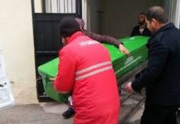 Alzheimer hastası yaşlı adam, yanarak can verdi