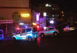 Amcasının oğlunu silahla vurarak yaraladı