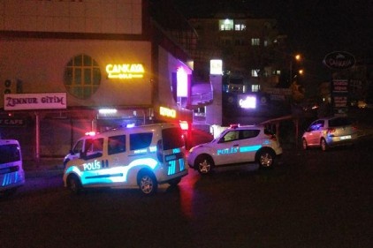 Amcasının oğlunu silahla vurarak yaraladı