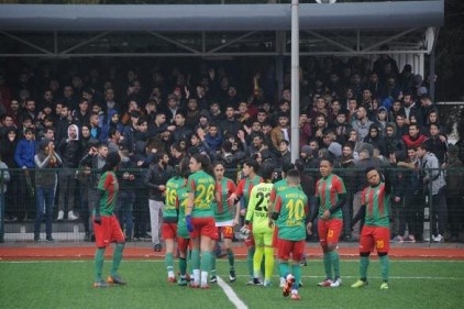 Amed Sportif Faaliyetler&#8217;in kadın futbolcularından teşekkür mesajı 