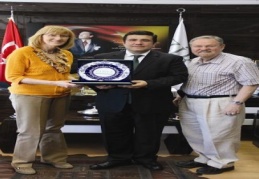 Amerikalı profesörler Zirve’ye konuk oldu 