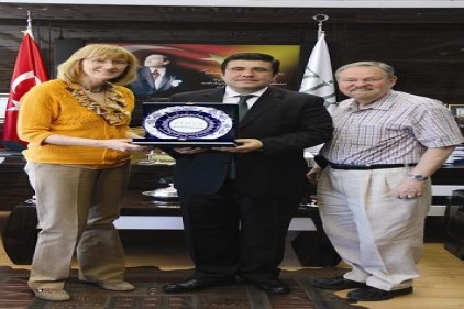 Amerikalı profesörler Zirve&#8217;ye konuk oldu 