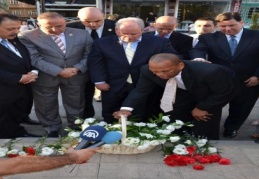 Amerikan milletvekillerini Amerika’ya giden öğrenci gezdirdi 