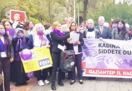 "Demokrasiden uzaklaştıkça kadına şiddet artarak sürüyor"