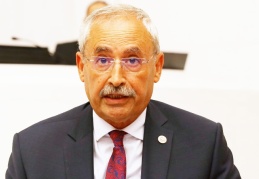 "Dünya üzerinde gördüğümüz her şey kadının eseridir”