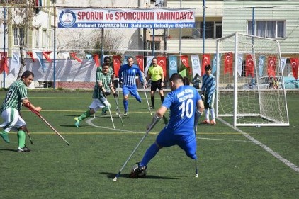 Ampute Futbol Takımı rakibini 6-2 gibi net bir skorla mağlup etti