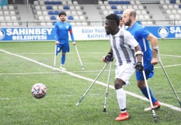 Ampute şampiyonluğa ilerliyor 1-0