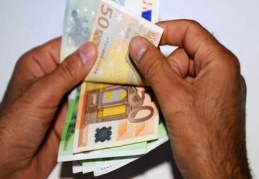 Ana vatanlarına en çok Türkler para gönderdi