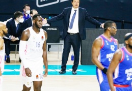 Anadolu Efes fırsat tepti; Final Four şansını son maça bıraktı