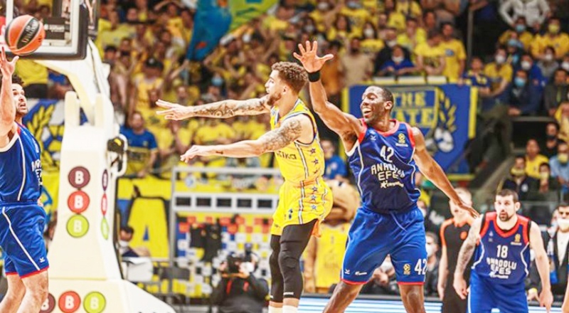 Anadolu Efes, Maccabi Tel Aviv deplasmanında galip