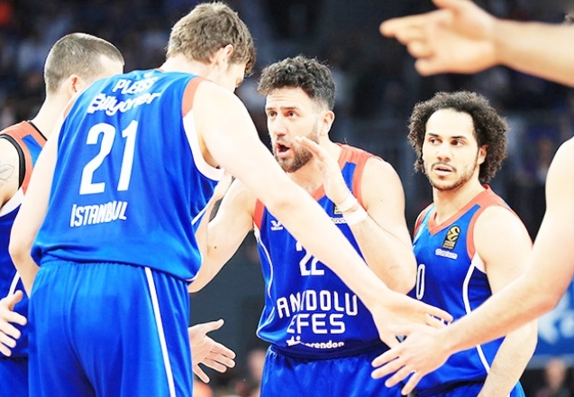 Anadolu Efes'in Final Four'daki rakibi belli oldu