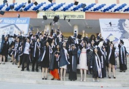 Anadolu Öğretmen Lisesi'nde mezuniyet töreni yapıldı