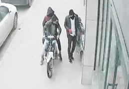 Anahtarı kontağın üzerinde unuttu, motosikleti çalındı