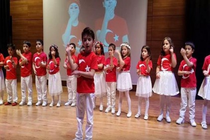 Anaokulu öğrencilerinden anlamlı gösteri 