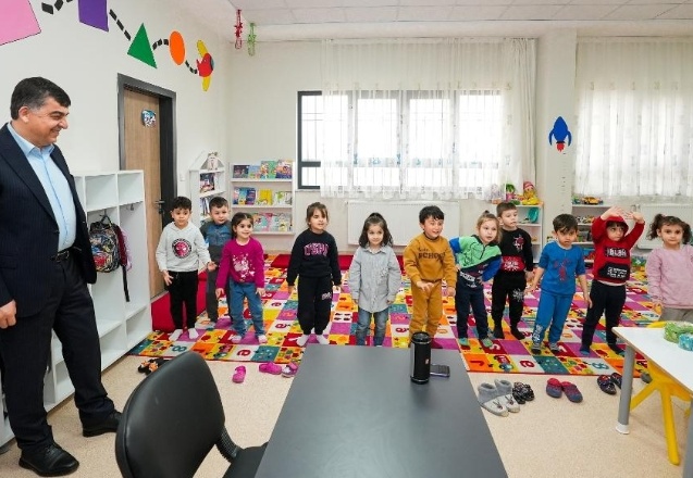 Anaokulu öğrencilerine moral ziyareti