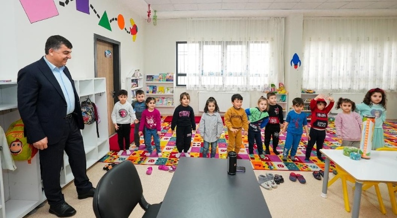 Anaokulu öğrencilerine moral ziyareti