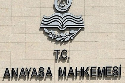 Anayasa Mahkemesi, HSKY&#8217;da Adalet Bakanı&#8217;na yetki veren maddeleri iptal etti