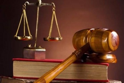 Ankara Garı mağdurları IŞİD&#8217;çilere su şişesi fırlattı