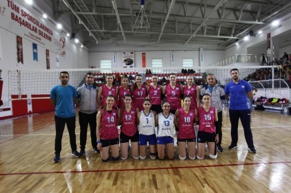 Ankara TED Kolejliler sporu 3-1 yendiler