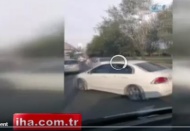 Ankara’da araçların ortasında tekmeli, yumruklu kavga