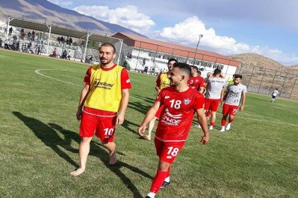 Ankas galibiyetle döndü 3 &#8211; 2 