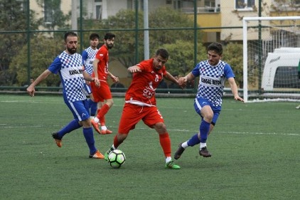 Ankas, grubun lideri ile evinde berabere kaldı
