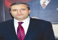 Anne, babalar olarak çocuklarımızı kucaklamalı, onlara sevgiyle sarılmalı