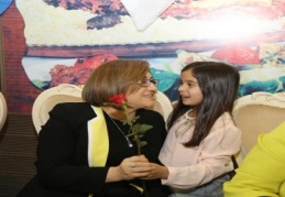 Annelere iyi imkanlar sağlarsak sağlıklı nesiller yetiştirebiliriz