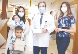 Annelere süt arttırıcı gıda paketi hediye edildi