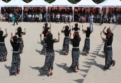 Annelere unutulmaz bir gün yaşattılar